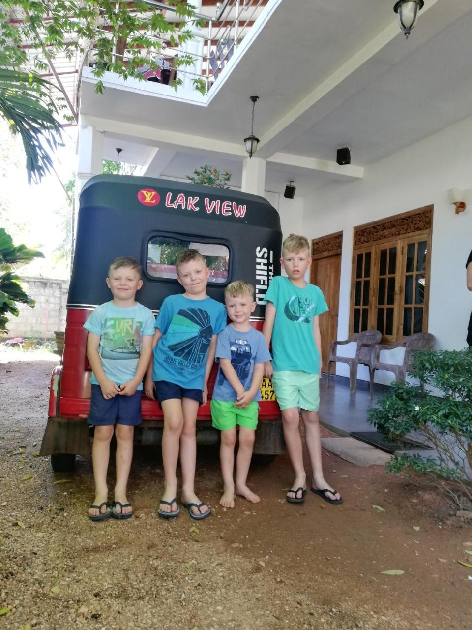 Lak View Family Resort Dambulla Bagian luar foto